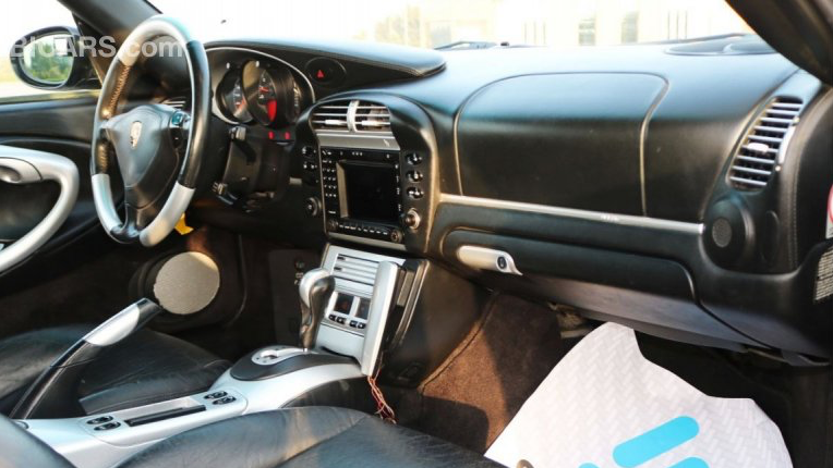 2004-Porsche-911-Carrera-Turbo-Interior-2