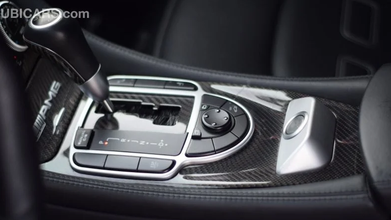 Mercedes-AMG-SL-65-Black-Series-Gear-Lever