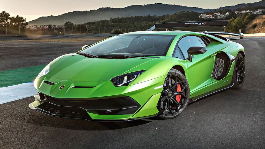 2022-Lamborghini-Aventador