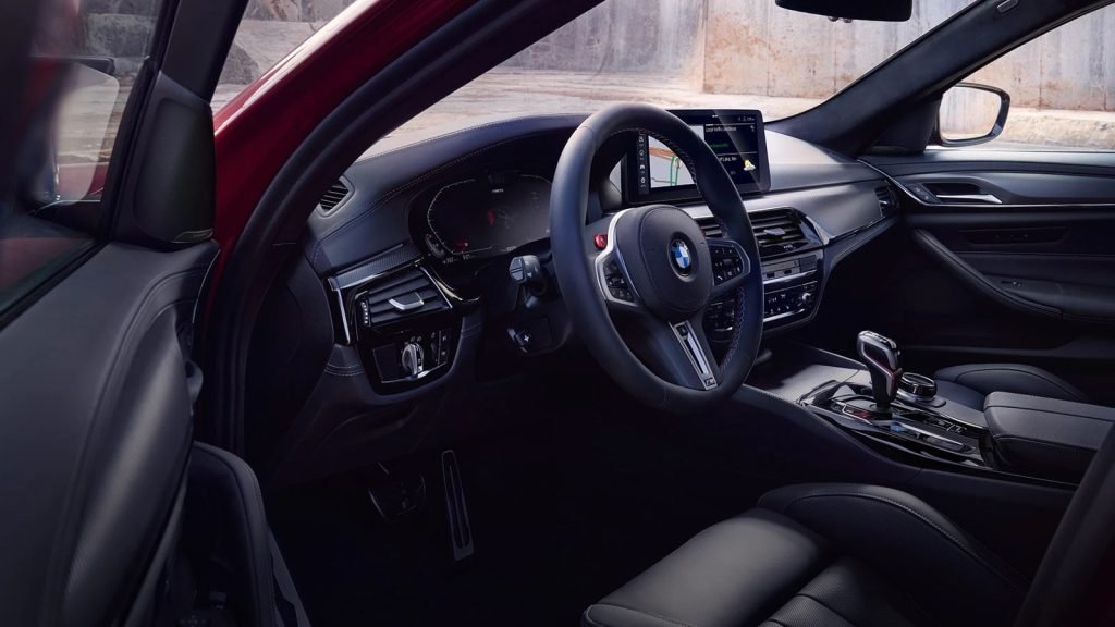 2023-BMW-M5-interior