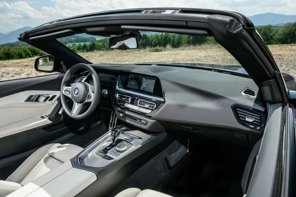 2023_BMW_Z4_interior